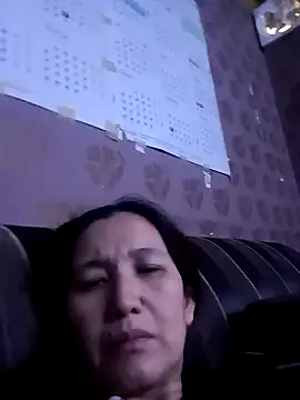 Bigtitsass81 online show from November 14, 8:02 am