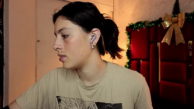 moon winy online show from December 21, 11:39 am