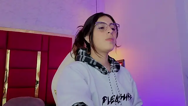 moon winy online show from April 22, 11:23 am