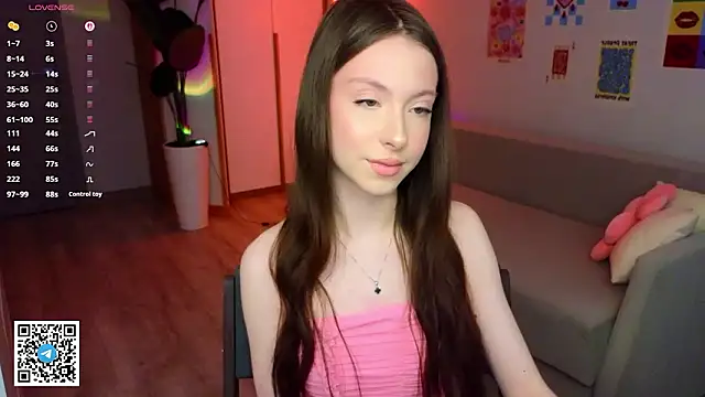 Yasmin Kass online show from March 8, 6:28 am