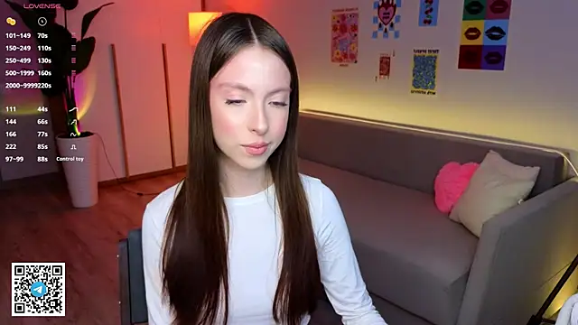 Yasmin Kass online show from March 22, 6:39 am