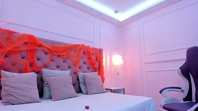  hanna bakerr  online show from October 30, 1:29 am