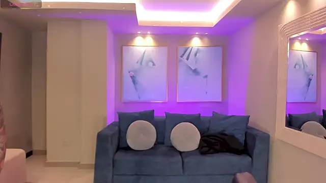 ChristineFord  online show from November 2, 12:40 pm