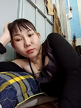 Snapshot of Ana-love2025 chatting on November 5, 1:05 am Ana-love2025 online show from November 5, 1:05 am