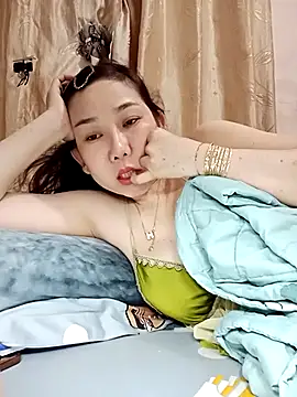 Snapshot of Ana-love2025 chatting on November 18, 1:04 pm Ana-love2025 online show from November 18, 1:04 pm