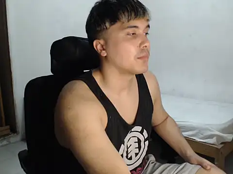 Snapshot of CuteAlexBoy chatting on December 19, 2:57 pm CuteAlexBoy online show from December 19, 2:57 pm