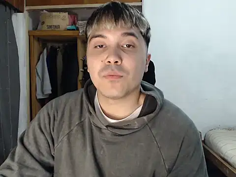 CuteAlexBoy online show from April 16, 9:04 pm