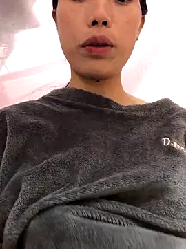 Snapshot of Lily-2k chatting on November 29, 6:27 am Lily-2k online show from November 29, 6:27 am