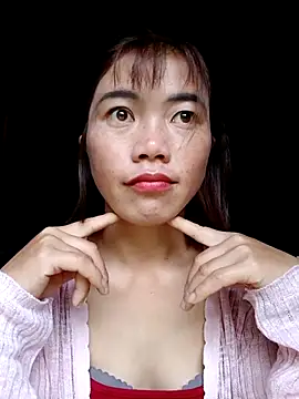 Snapshot of omai-ngot chatting on October 18, 1:08 am omai-ngot online show from October 18, 1:08 am