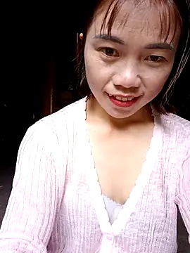 Snapshot of omai-ngot chatting on October 21, 1:50 am omai-ngot online show from October 21, 1:50 am