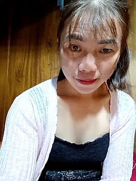 Snapshot of omai-ngot chatting on October 22, 12:16 pm omai-ngot online show from October 22, 12:16 pm