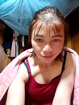 Snapshot of omai-ngot chatting on October 31, 4:52 pm omai-ngot online show from October 31, 4:52 pm