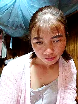 Snapshot of omai-ngot chatting on November 7, 10:15 am omai-ngot online show from November 7, 10:15 am