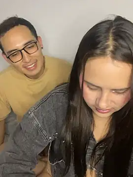 violetjack online show from April 10, 8:19 am