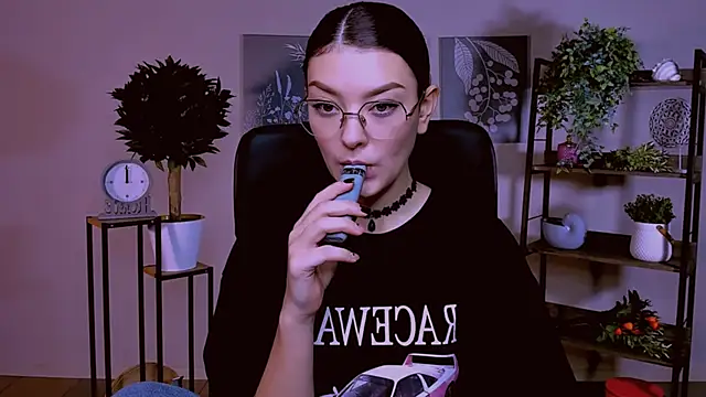 AnaSteisher online show from October 19, 9:21 am