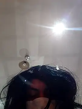 Snapshot of titi23557 chatting on April 18, 9:15 pm titi23557 online show from April 18, 9:15 pm