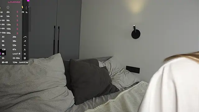 BrynnHolverson online show from December 1, 7:19 pm