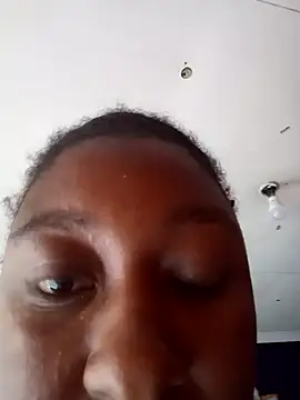 Snapshot of darkbeautyyyy chatting on October 30, 4:25 am darkbeautyyyy online show from October 30, 4:25 am