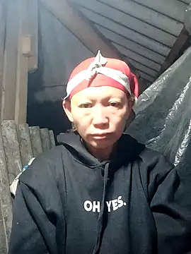 nui-show online show from November 17, 10:15 pm