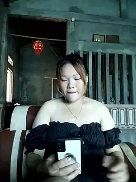 mai-cute online show from October 18, 2:47 am