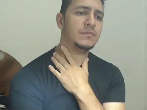 Snapshot of DarkTheKing chatting on October 21, 6:03 am DarkTheKing online show from October 21, 6:03 am