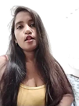 Snapshot of Beauty_maya chatting on October 18, 3:35 pm Beauty maya online show from October 18, 3:35 pm