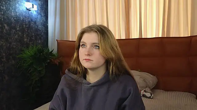 Snapshot of NightSaffron chatting on November 25, 7:19 am NightSaffron online show from November 25, 7:19 am