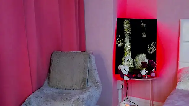 Snapshot of IzieCarter chatting on November 6, 8:43 pm IzieCarter online show from November 6, 8:43 pm