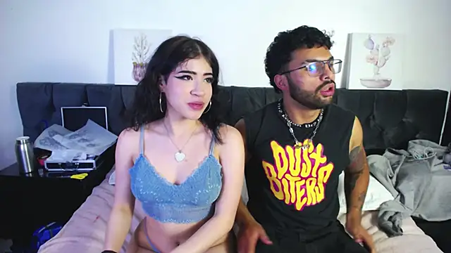 Snapshot of jadeandsamuel chatting on October 24, 5:15 am jadeandsamuel online show from October 24, 5:15 am