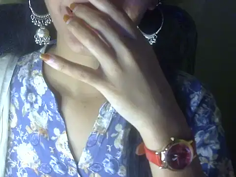 Snapshot of Shezi_N chatting on October 22, 2:28 pm Shezi N online show from October 22, 2:28 pm