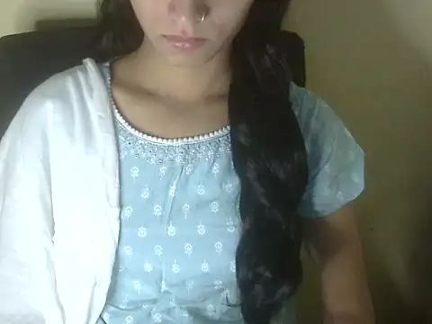 Snapshot of Shezi_N chatting on November 17, 2:12 pm Shezi N online show from November 17, 2:12 pm