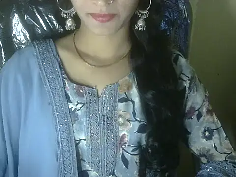 Snapshot of Shezi_N chatting on November 20, 1:22 pm Shezi N online show from November 20, 1:22 pm