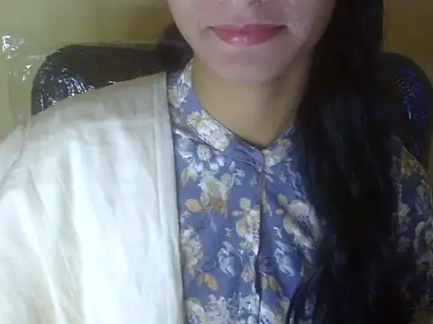 Snapshot of Shezi_N chatting on November 30, 4:49 am Shezi N online show from November 30, 4:49 am