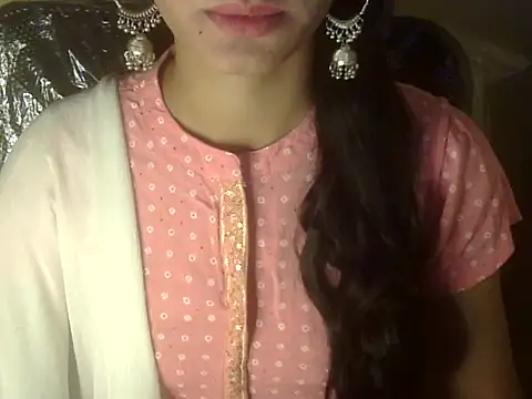 Snapshot of Shezi_N chatting on December 3, 3:32 pm Shezi N online show from December 3, 3:32 pm