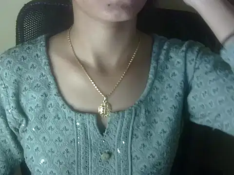 Snapshot of Shezi_N chatting on May 11, 4:04 pm Shezi N online show from May 11, 4:04 pm