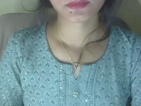 Snapshot of Shezi_N chatting on May 29, 11:08 am Shezi N online show from May 29, 11:08 am