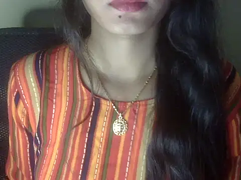 Snapshot of Shezi_N chatting on July 3, 1:50 pm Shezi N online show from July 3, 1:50 pm