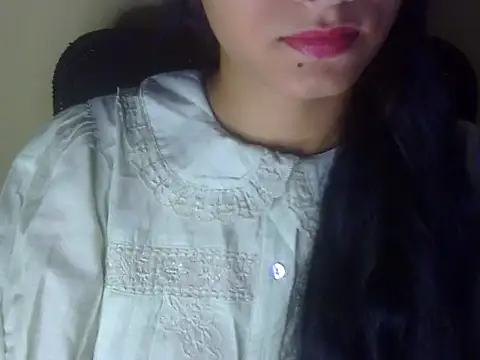 Snapshot of Shezi_N chatting on July 13, 1:47 pm Shezi N online show from July 13, 1:47 pm