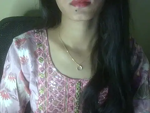 Snapshot of Shezi_N chatting on July 16, 1:50 pm Shezi N online show from July 16, 1:50 pm