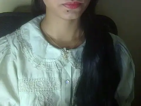 Snapshot of Shezi_N chatting on July 23, 3:32 pm Shezi N online show from July 23, 3:32 pm