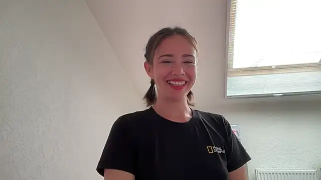 Snapshot of WillHannah chatting on June 22, 12:24 pm WillHannah online show from June 22, 12:24 pm