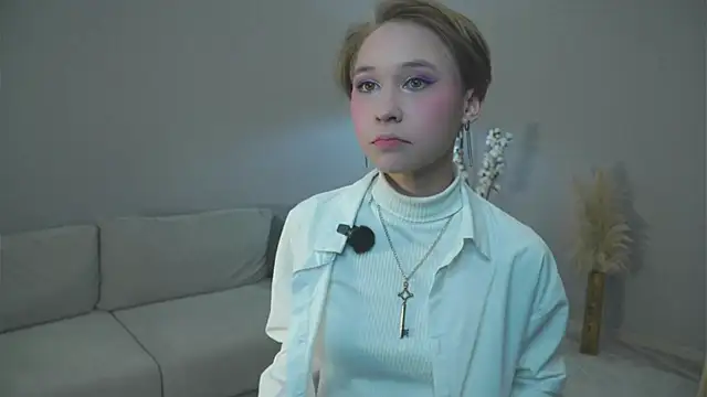 SabraDonkle online show from October 18, 11:33 am