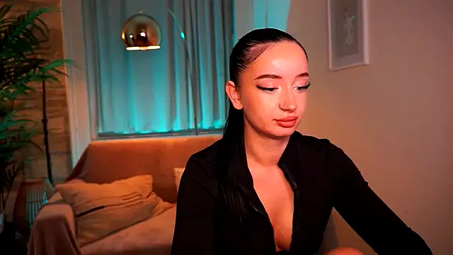  blackpearlll online show from April 22, 7:04 pm