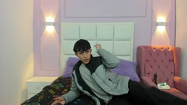 hoot booys  online show from December 17, 9:21 pm