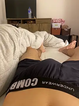 Snapshot of leozin01 chatting on November 7, 5:13 pm leozin01 online show from November 7, 5:13 pm