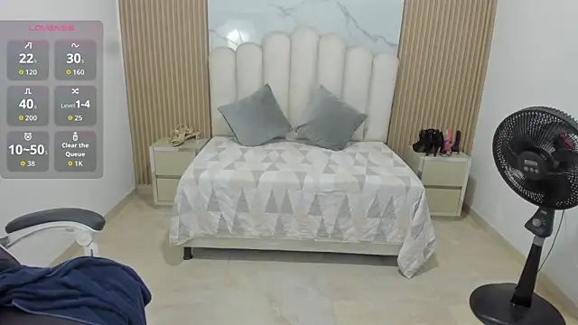 Aziz daud online show from March 13, 7:09 pm