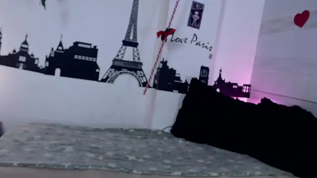 petite coral online show from April 25, 2:58 am