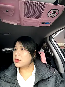 Snapshot of Alice9988 chatting on October 21, 7:31 am Alice9988 online show from October 21, 7:31 am