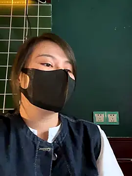 Snapshot of Alice9988 chatting on October 28, 8:29 am Alice9988 online show from October 28, 8:29 am