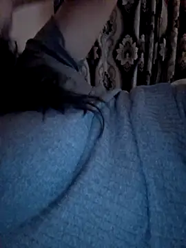 Snapshot of Ariana381 chatting on October 29, 9:49 pm Ariana381 online show from October 29, 9:49 pm